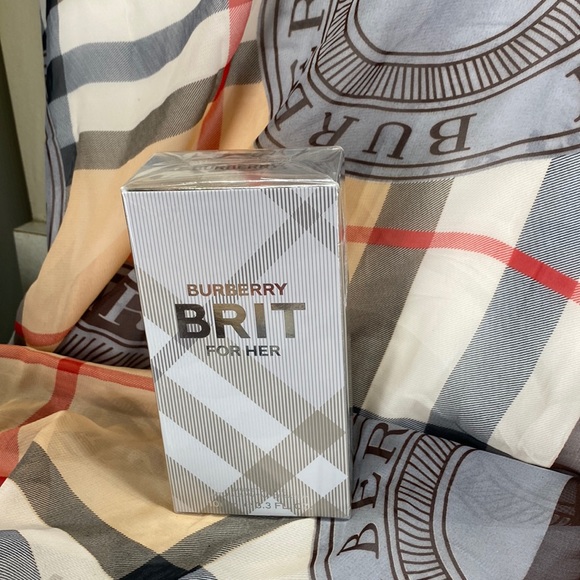 Women Burberry Brit EDT Perfume💞🌸🔥NEW🔥Sealed🔥HUGE🔥3.3 OZ/Great Gift Idea🎁 - Picture 2 of 8